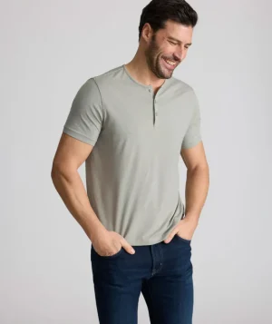 Tees & Henleys>UNTUCKit EcoSoft™ Short-Sleeve Henley Military Green