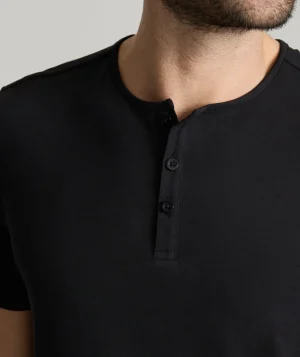 Tees & Henleys>UNTUCKit EcoSoft™ Short-Sleeve Henley Black