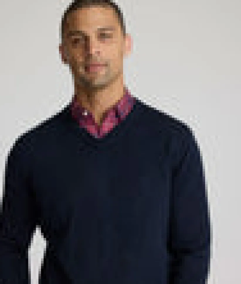 merino-wool-v-neck-sweater-rKJKXUKJ-5.webp Sweaters>UNTUCKit Merino Wool V-Neck Sweater